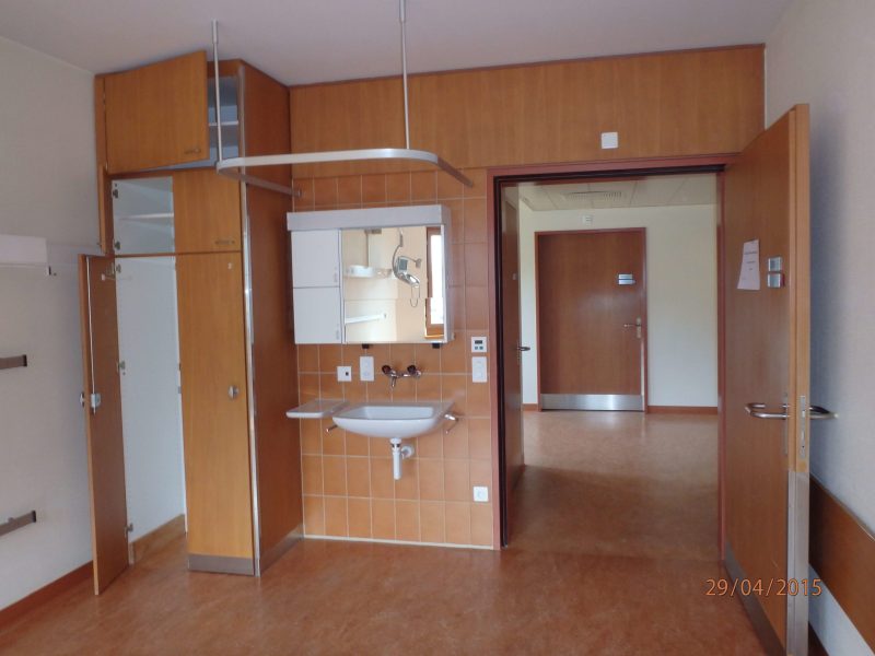 01 Neugestaltung Pazientenzimmer Spital Ilanz Bestand Patientenzimmer West