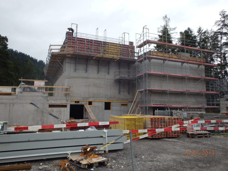 02 Holzheizkraftwerk EWZ Ilanz Aussenansicht