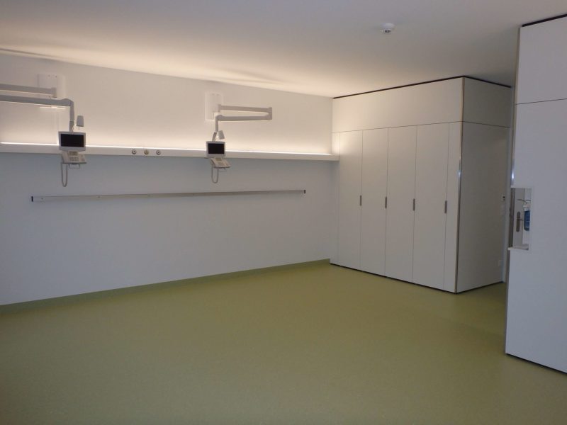 05 Neugestaltung Pazientenzimmer Spital Ilanz Uebergabe Erste Etappe II