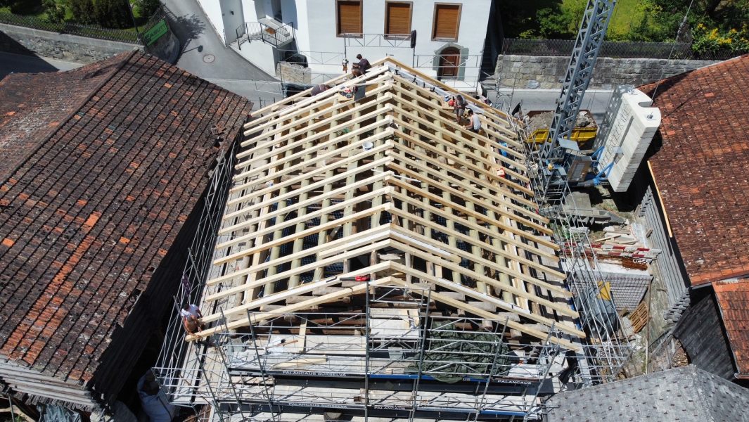 06.07.22 Aufrichte Dachstuhl 3