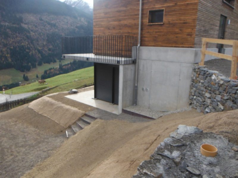 09 Ferienhaus Mompe Tujetsch UG Aussenwaende VIIII